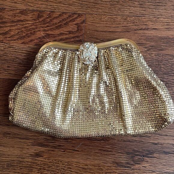 Vtg 50s/60s Whiting & Davis gold metal mesh evening bag - Picture 3 of 8